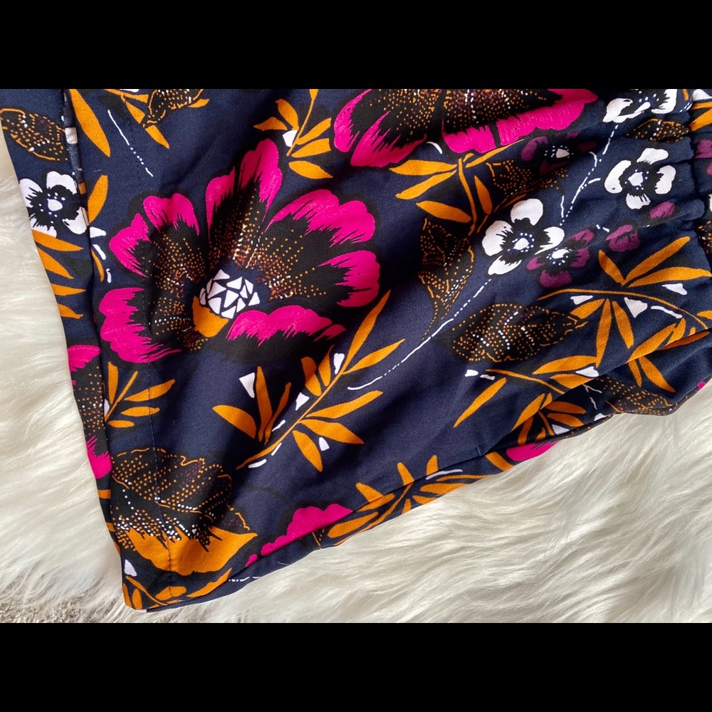 *SOLD*Super Cute Lounge Shorts - Picture 3 of 4